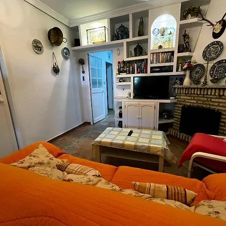 Pinos Con Piscina Privada Ferienhaus